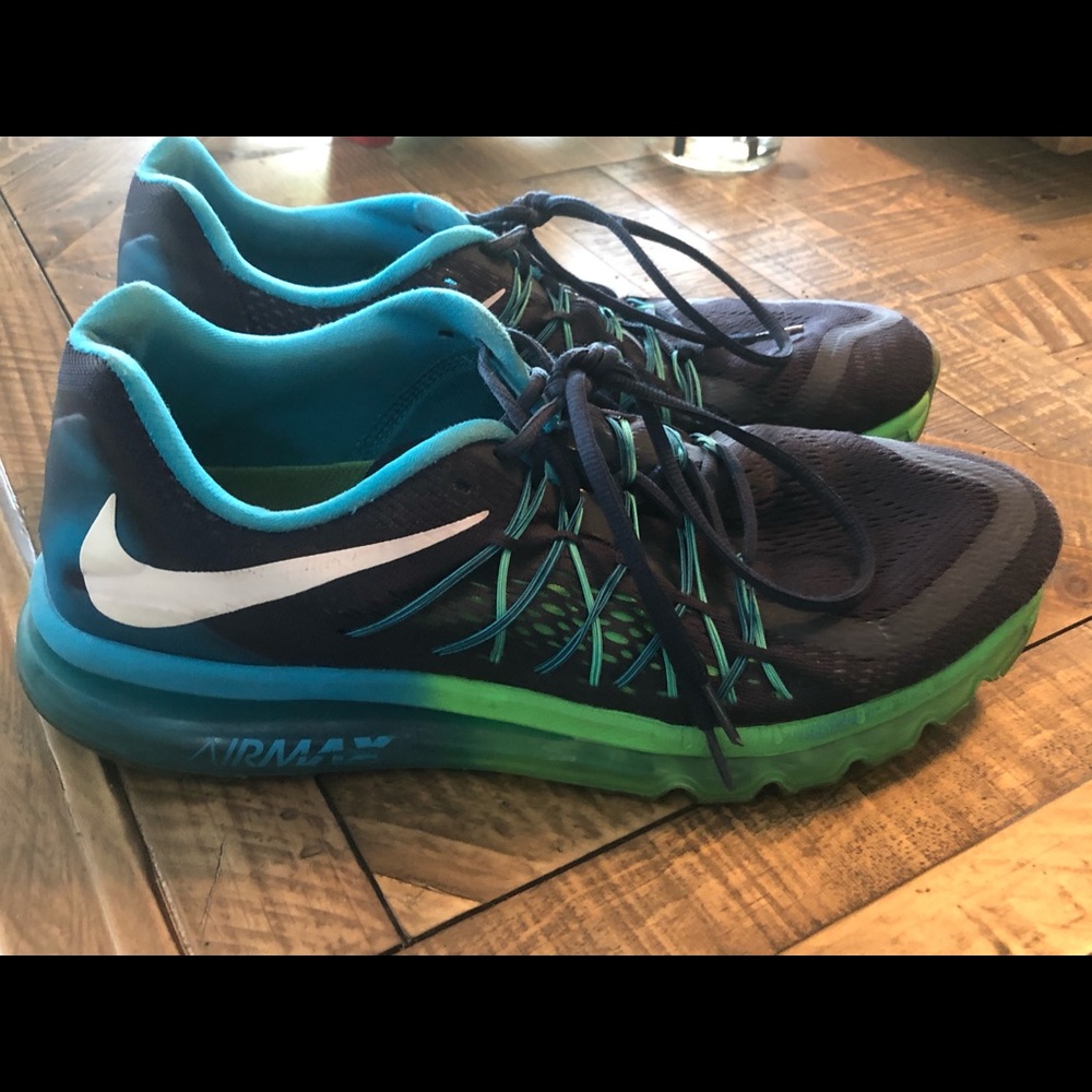 Used Nike Air Max tennis shoes size 13